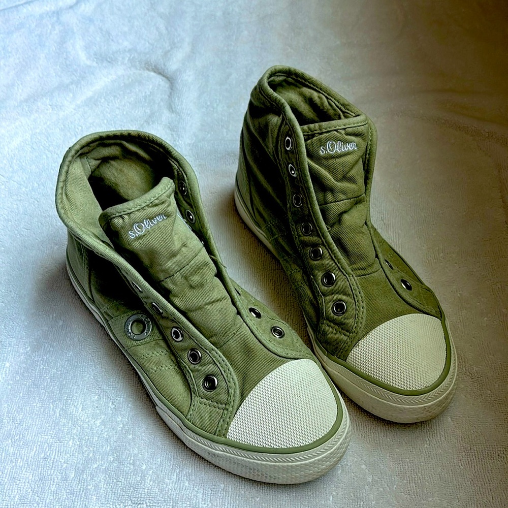 S. Oliver khaki laceless high tops, worn twice